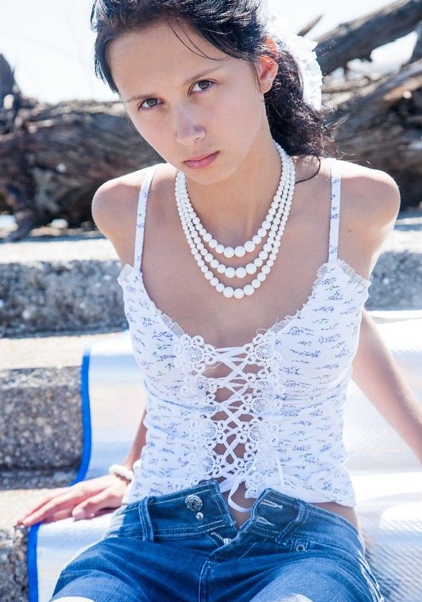 Нина, 24